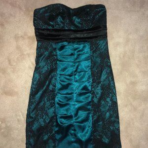 Women's Le Chateau party dress